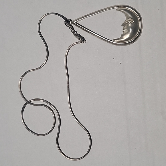 Moon pendant - Picture 2 of 4